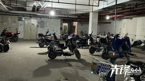 這個小區(qū)電動車進(jìn)電梯成家常便飯,不怕起火嗎